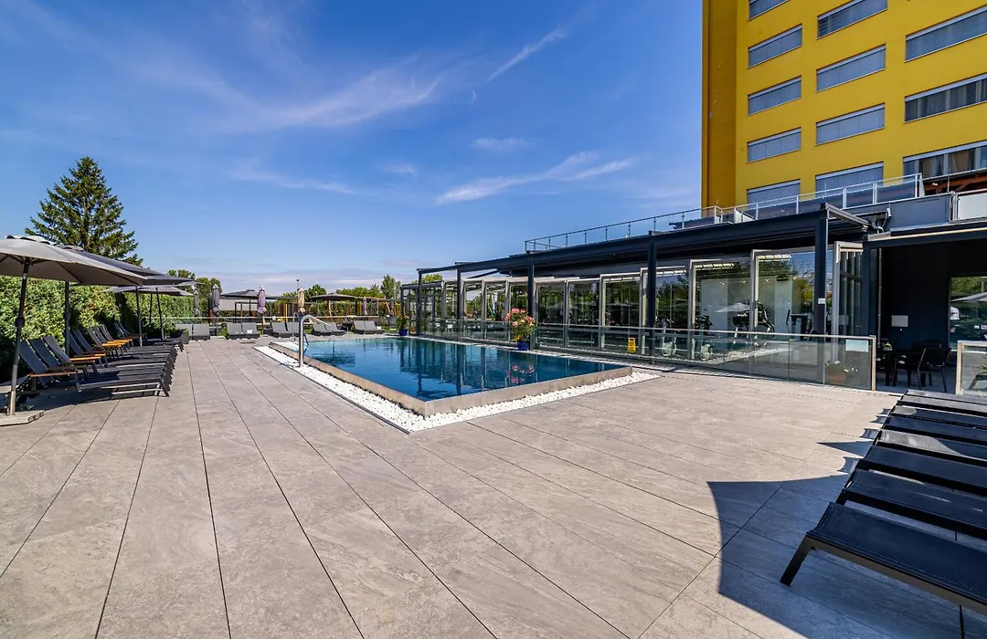 Hotel Aura Design&Garden Pool-1